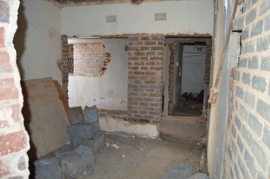 1 Bedroom Property for Sale in New Redruth Gauteng