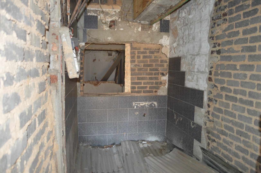 1 Bedroom Property for Sale in New Redruth Gauteng