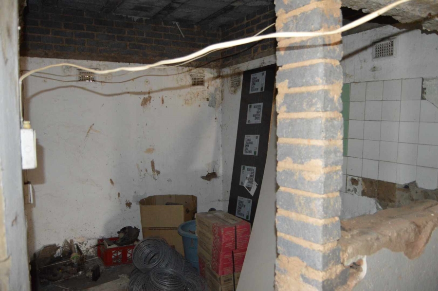 1 Bedroom Property for Sale in New Redruth Gauteng