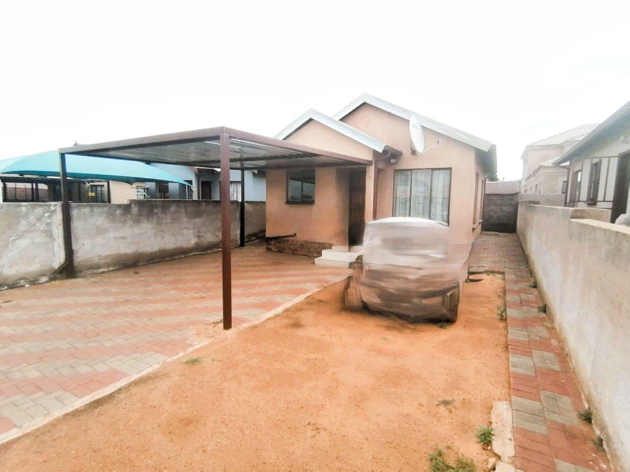 To Let 2 Bedroom Property for Rent in Soshanguve East Gauteng