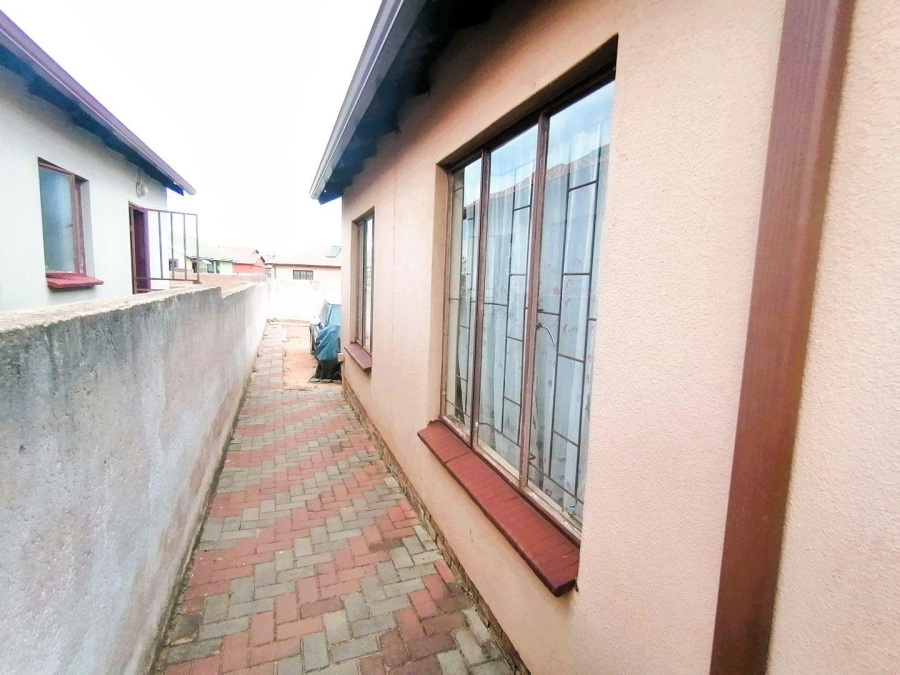 To Let 2 Bedroom Property for Rent in Soshanguve East Gauteng