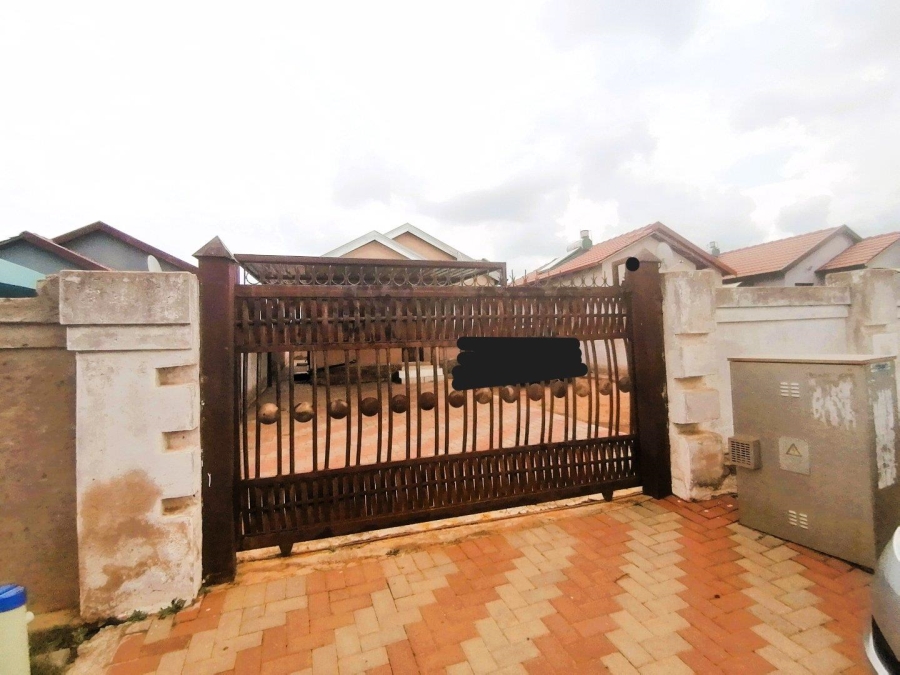 To Let 2 Bedroom Property for Rent in Soshanguve East Gauteng