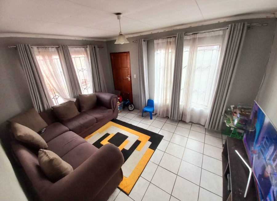 2 Bedroom Property for Sale in Danville Gauteng