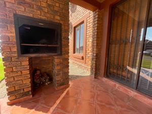 2 Bedroom Property for Sale in Edleen Gauteng