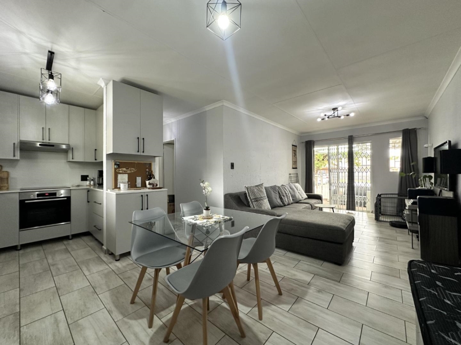 2 Bedroom Property for Sale in Greenstone Hill Gauteng