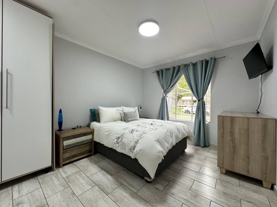 2 Bedroom Property for Sale in Greenstone Hill Gauteng