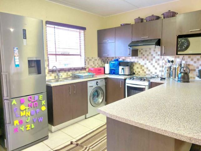 2 Bedroom Property for Sale in Honeydew Gauteng