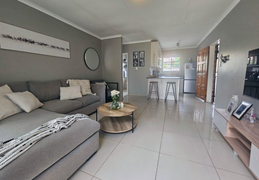 2 Bedroom Property for Sale in Radiokop Gauteng