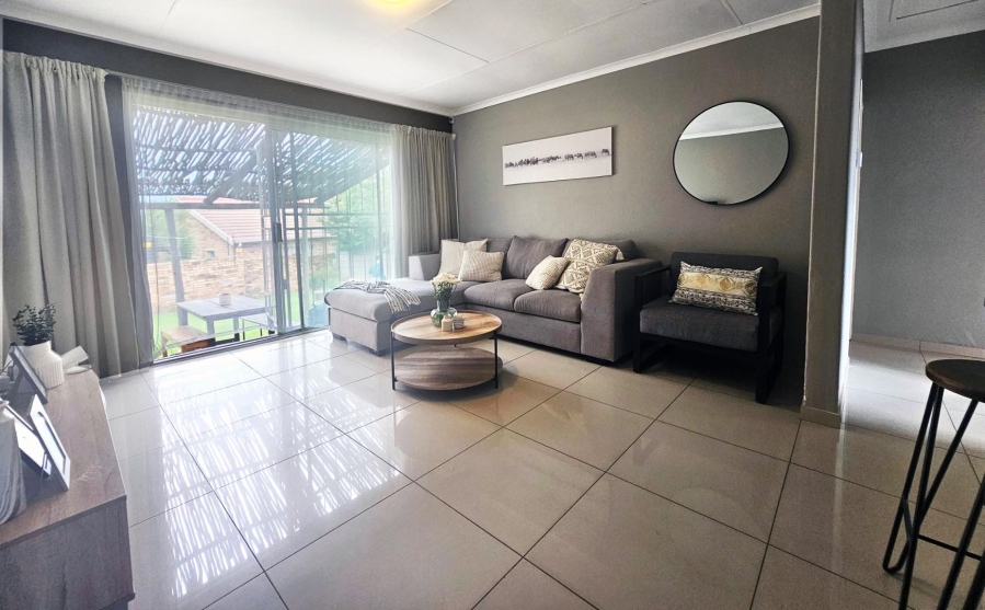 2 Bedroom Property for Sale in Radiokop Gauteng