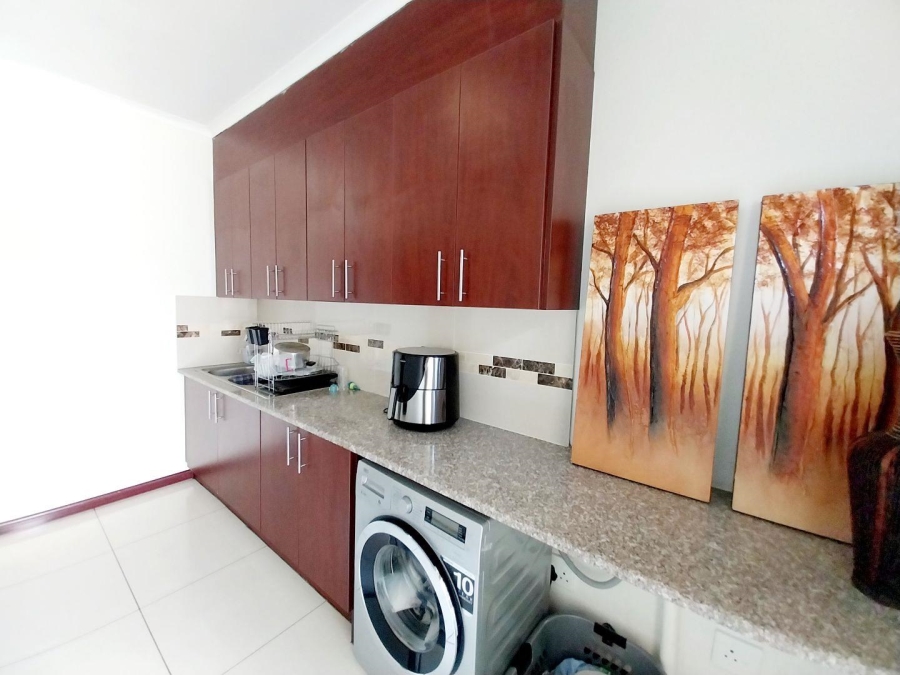 3 Bedroom Property for Sale in Kosmosdal Gauteng
