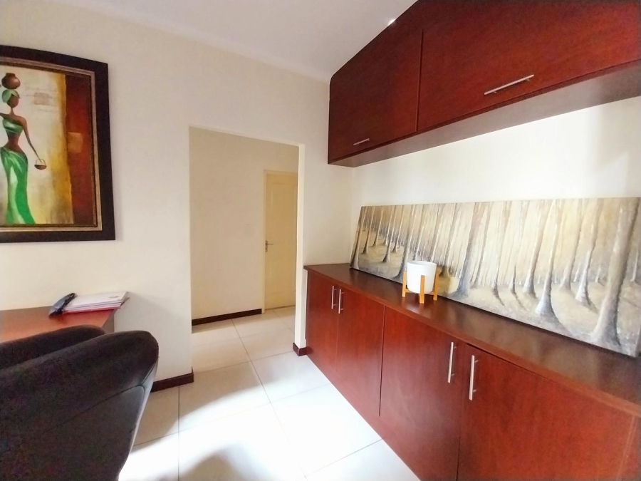 3 Bedroom Property for Sale in Kosmosdal Gauteng