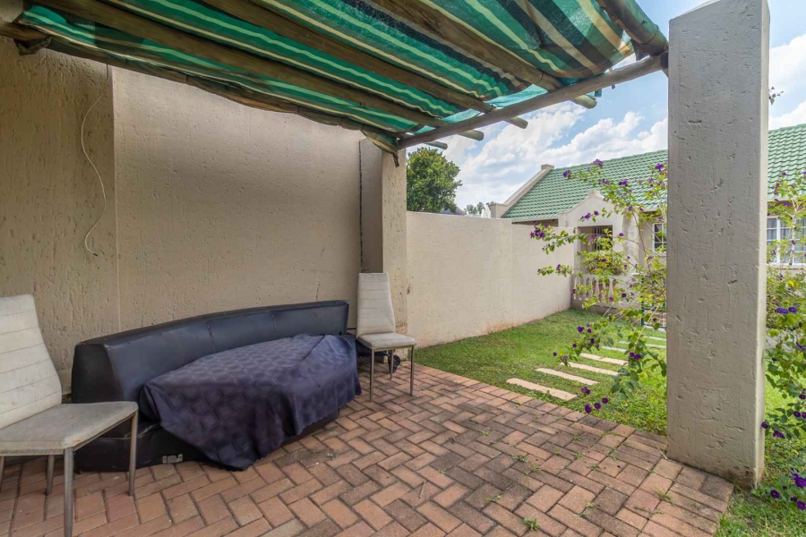 2 Bedroom Property for Sale in Little Falls Gauteng
