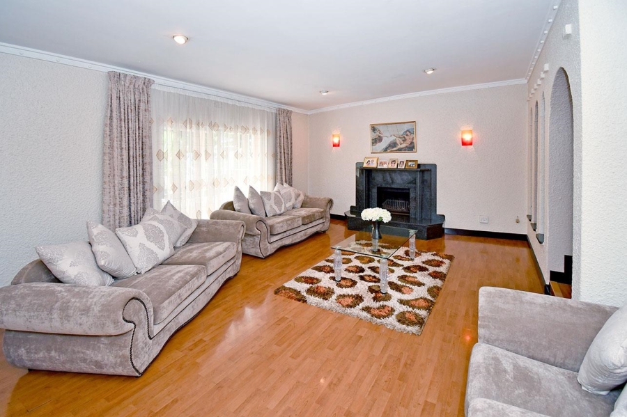 5 Bedroom Property for Sale in Bramley Park Gauteng