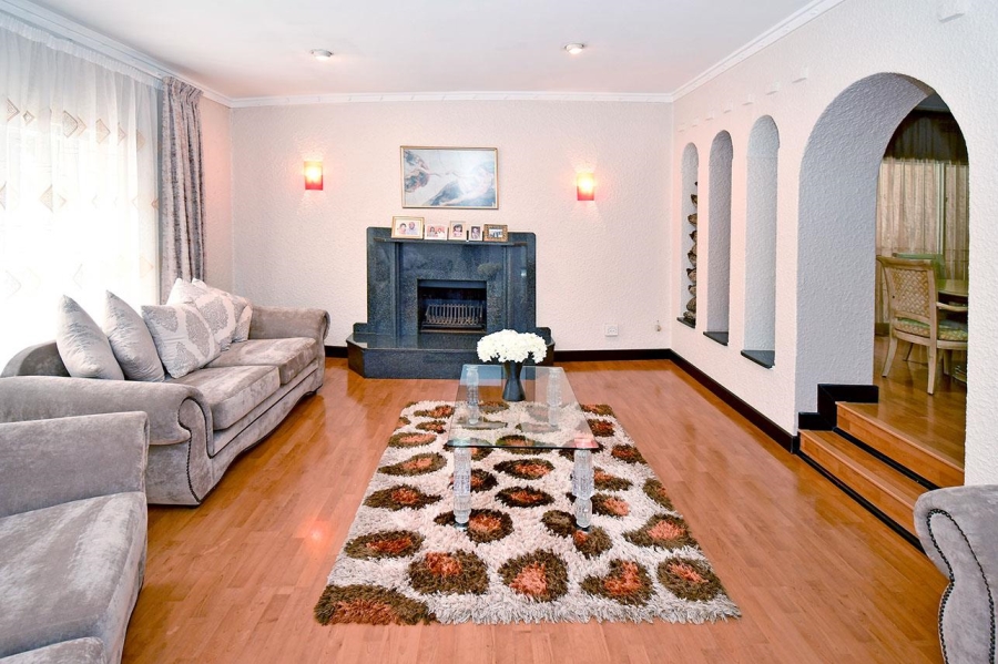 5 Bedroom Property for Sale in Bramley Park Gauteng