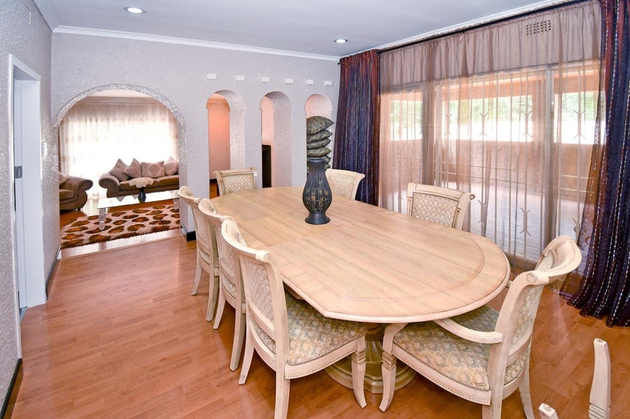 5 Bedroom Property for Sale in Bramley Park Gauteng