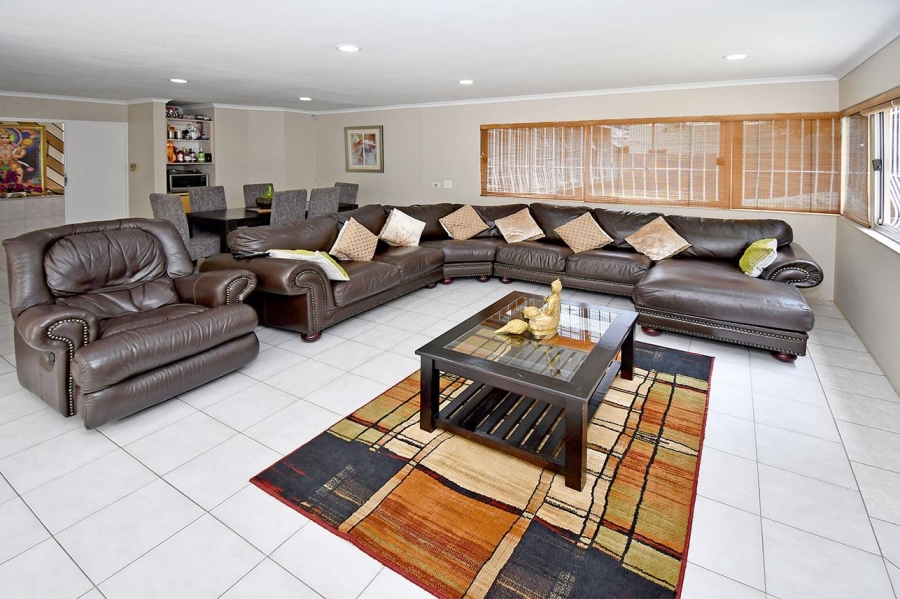 5 Bedroom Property for Sale in Bramley Park Gauteng