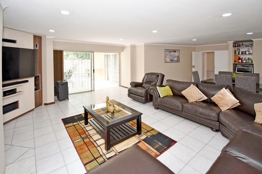 5 Bedroom Property for Sale in Bramley Park Gauteng