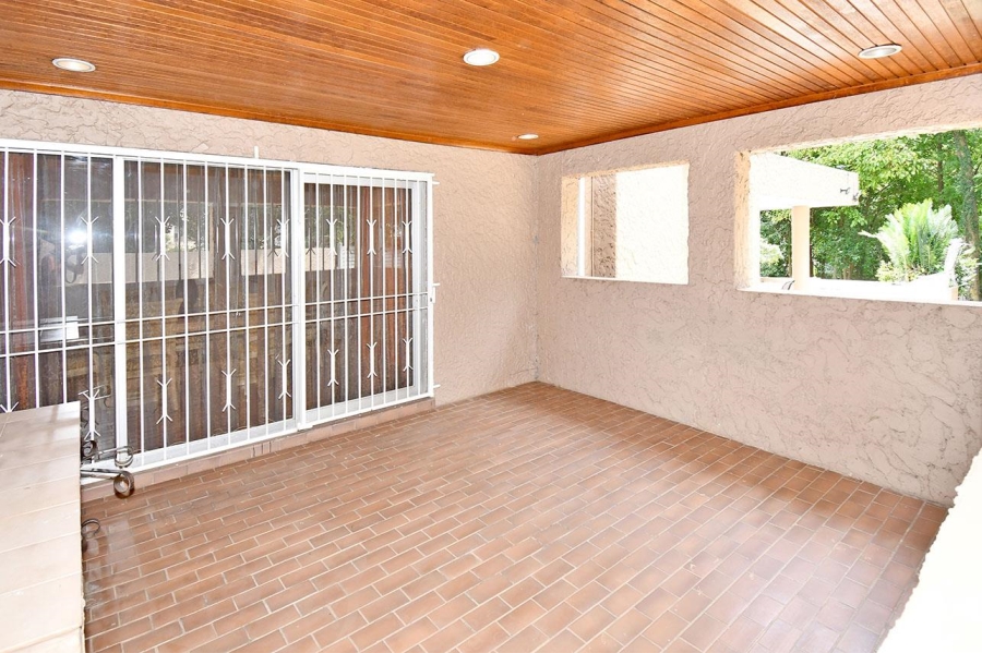 5 Bedroom Property for Sale in Bramley Park Gauteng