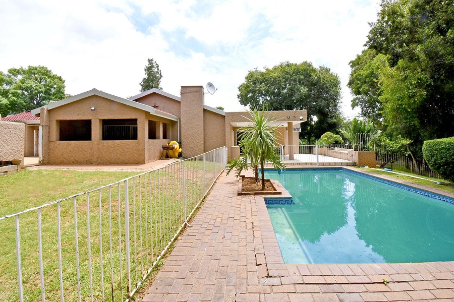 5 Bedroom Property for Sale in Bramley Park Gauteng