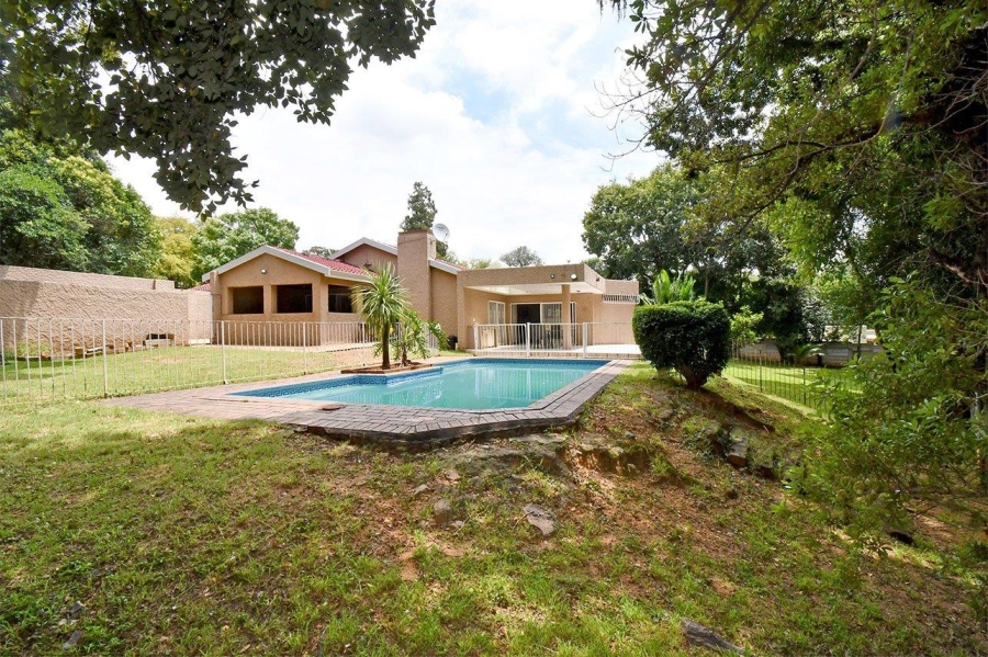 5 Bedroom Property for Sale in Bramley Park Gauteng