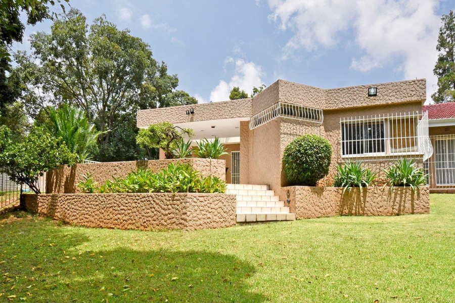 5 Bedroom Property for Sale in Bramley Park Gauteng