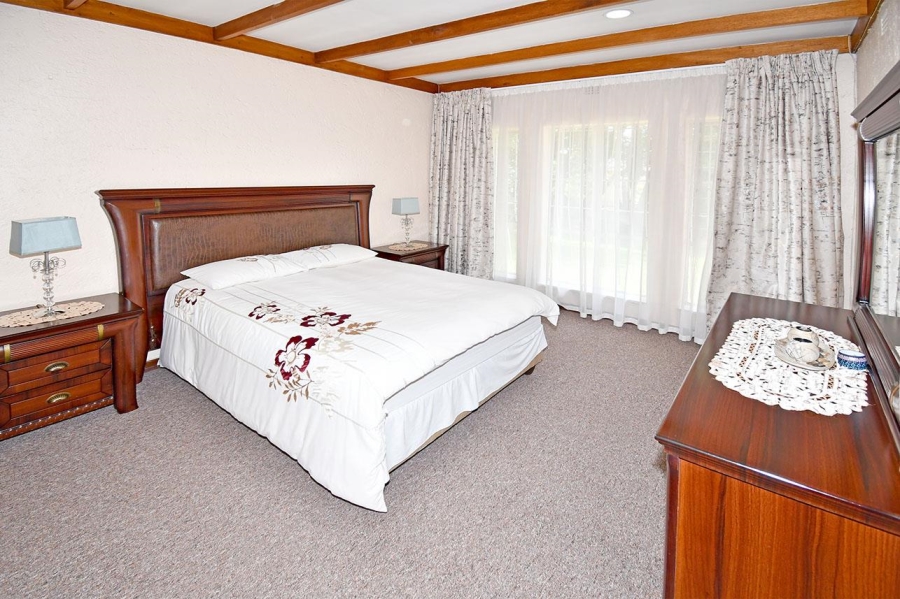 5 Bedroom Property for Sale in Bramley Park Gauteng