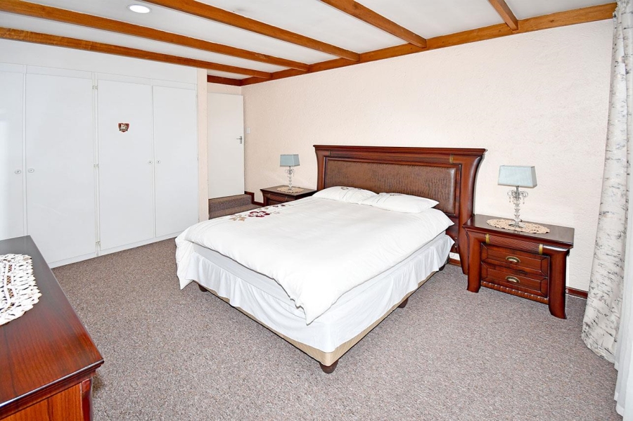 5 Bedroom Property for Sale in Bramley Park Gauteng