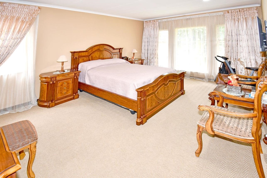 5 Bedroom Property for Sale in Bramley Park Gauteng