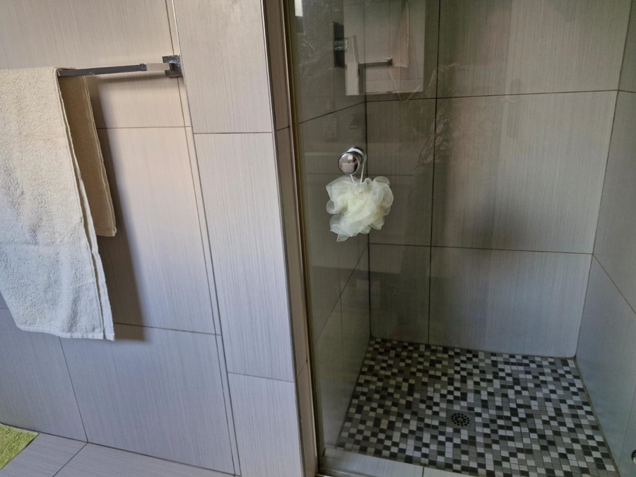 2 Bedroom Property for Sale in Strathavon Gauteng