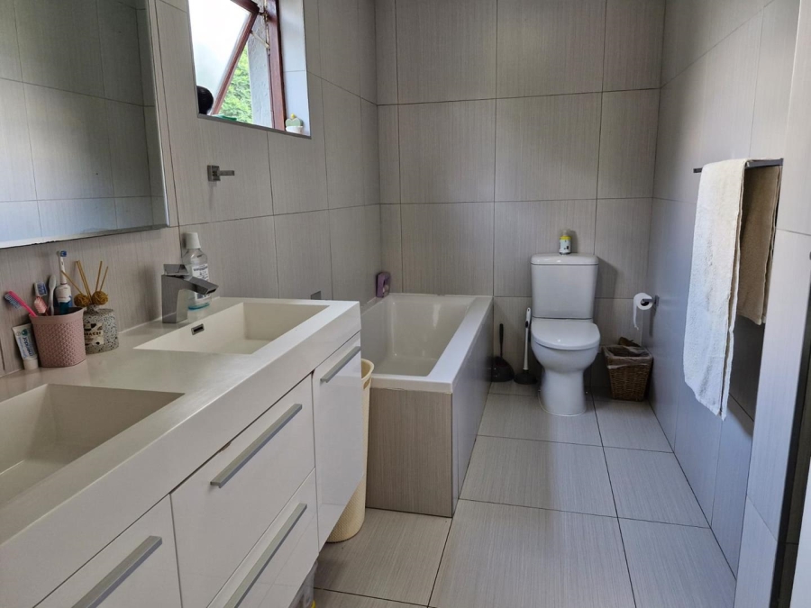 2 Bedroom Property for Sale in Strathavon Gauteng