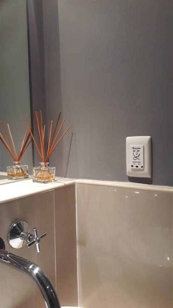 To Let 1 Bedroom Property for Rent in Sandown Gauteng