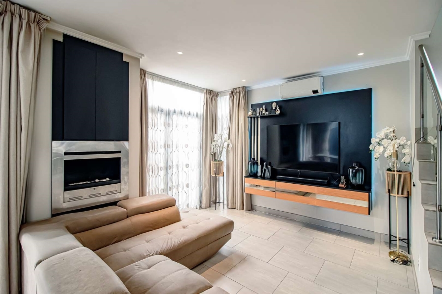 3 Bedroom Property for Sale in Bryanston Gauteng