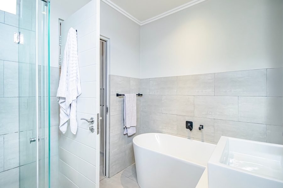 3 Bedroom Property for Sale in Bryanston Gauteng