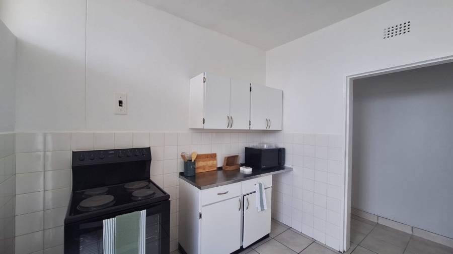 To Let 2 Bedroom Property for Rent in Constantia Kloof Gauteng