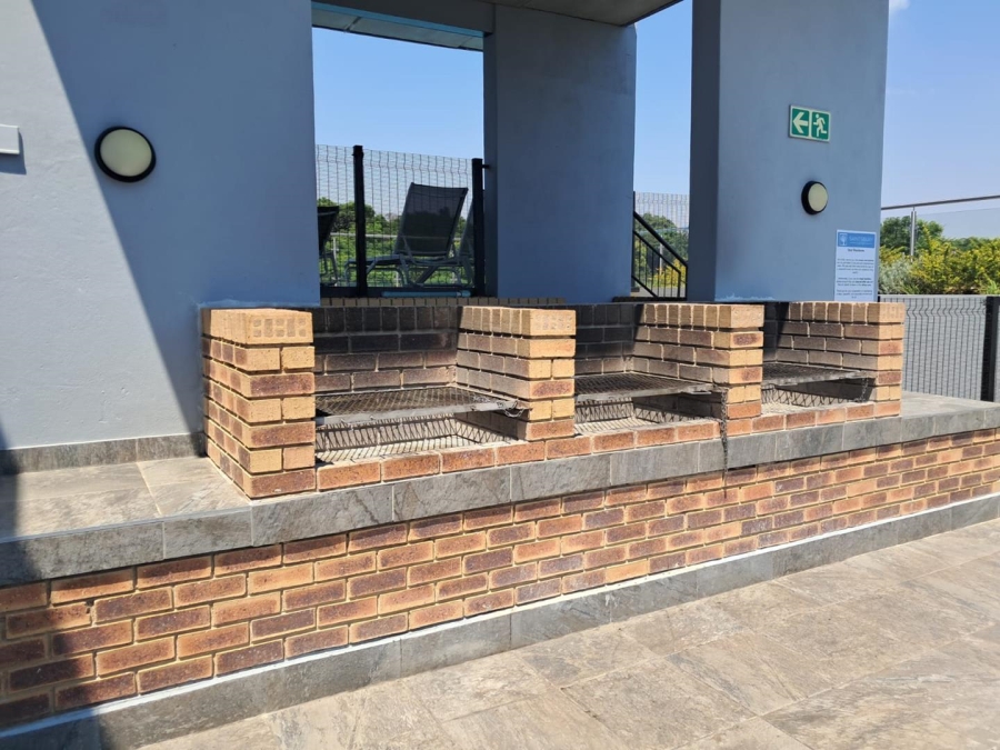 1 Bedroom Property for Sale in Ferndale Gauteng
