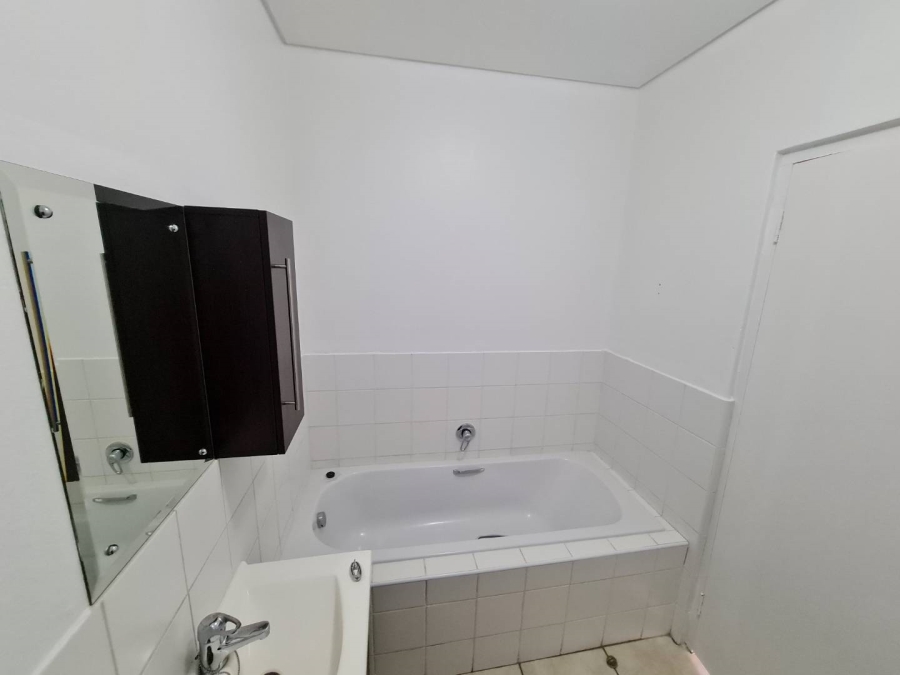 1 Bedroom Property for Sale in Ferndale Gauteng