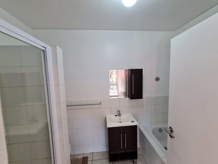 1 Bedroom Property for Sale in Ferndale Gauteng