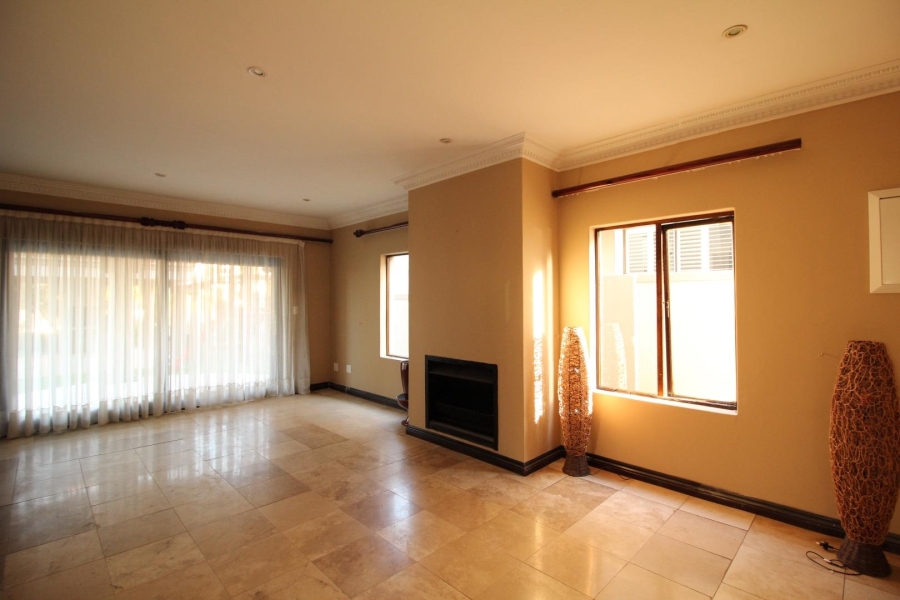 4 Bedroom Property for Sale in Blue Valley Golf Estate Gauteng