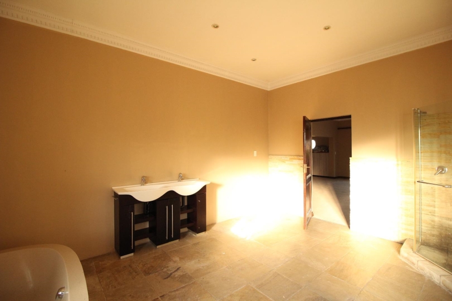 4 Bedroom Property for Sale in Blue Valley Golf Estate Gauteng