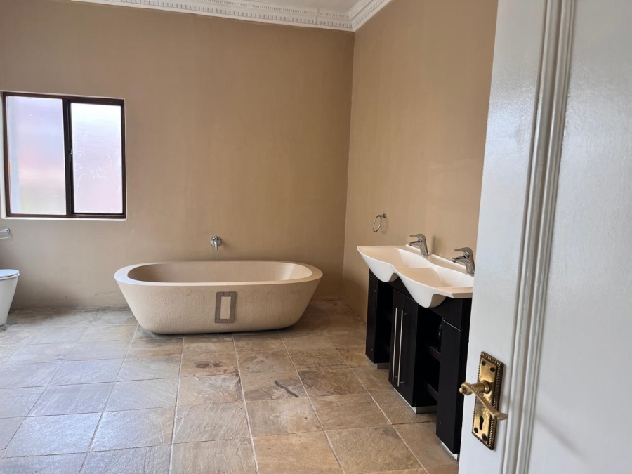 4 Bedroom Property for Sale in Blue Valley Golf Estate Gauteng