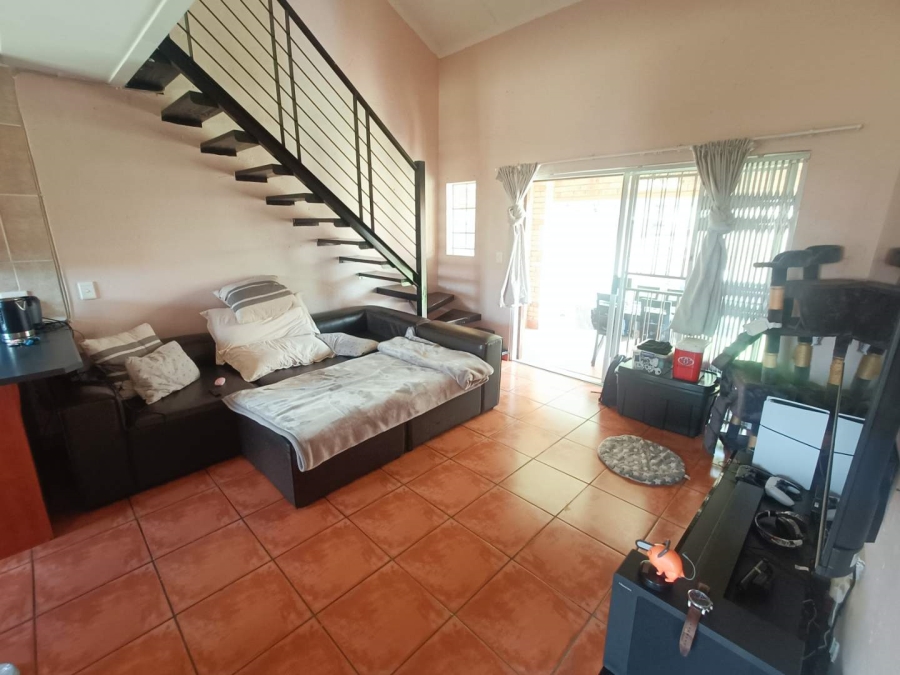 3 Bedroom Property for Sale in Rooihuiskraal Gauteng