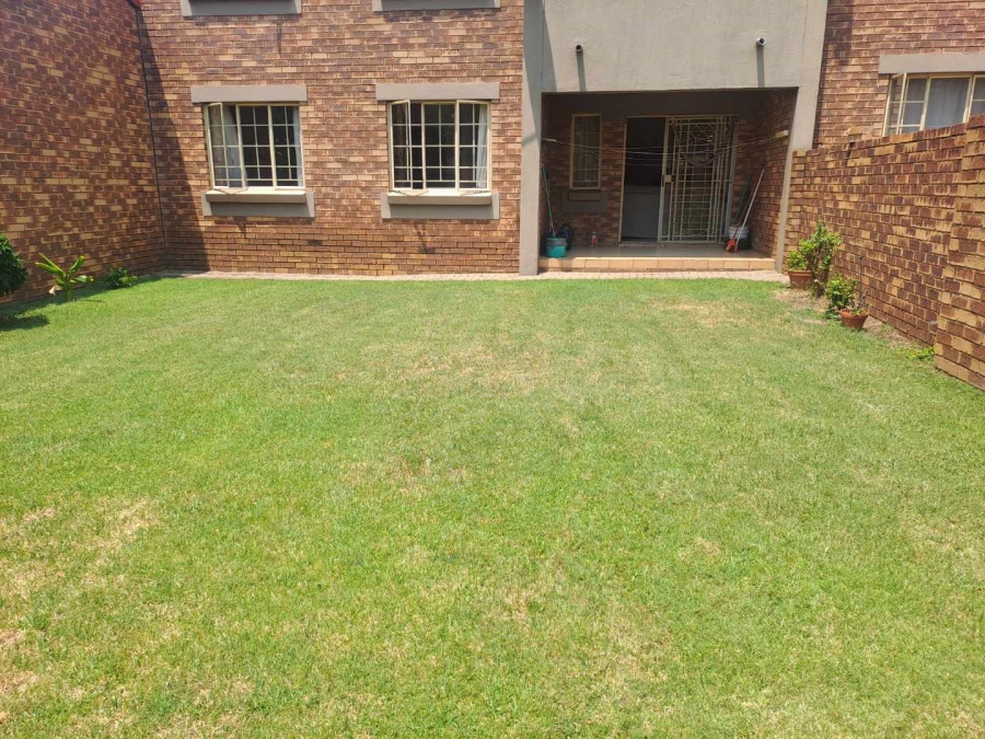 2 Bedroom Property for Sale in Eco Park Gauteng