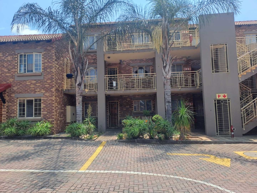 2 Bedroom Property for Sale in Eco Park Gauteng