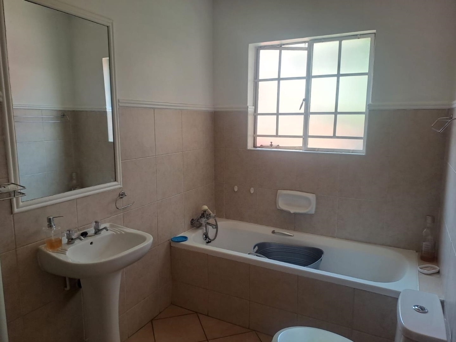 2 Bedroom Property for Sale in Eco Park Gauteng