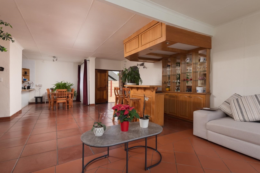 4 Bedroom Property for Sale in Brackendowns Gauteng