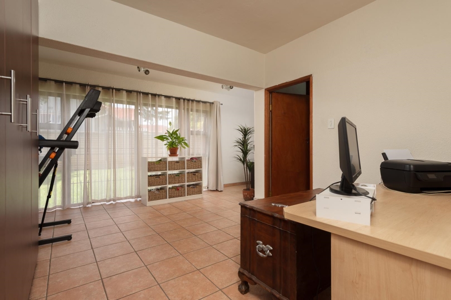 4 Bedroom Property for Sale in Brackendowns Gauteng