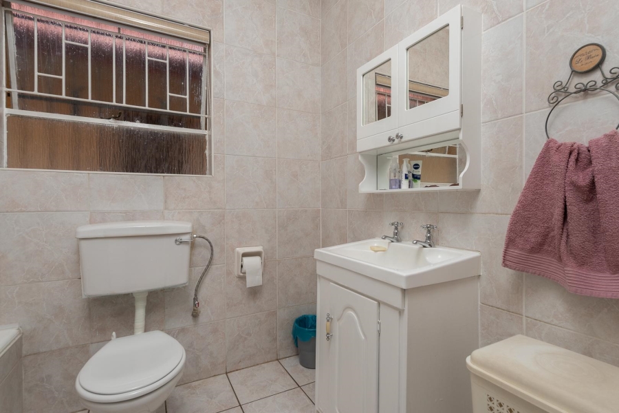 4 Bedroom Property for Sale in Brackendowns Gauteng