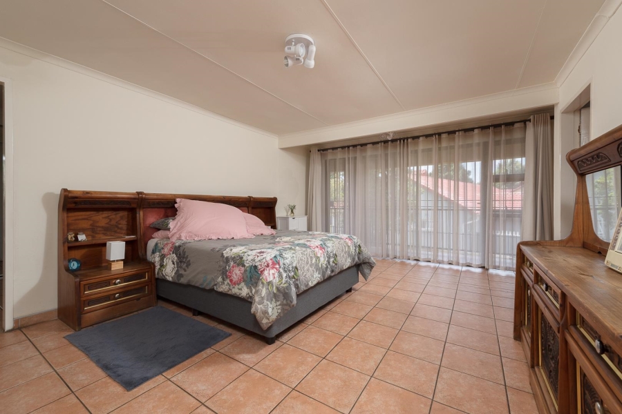 4 Bedroom Property for Sale in Brackendowns Gauteng