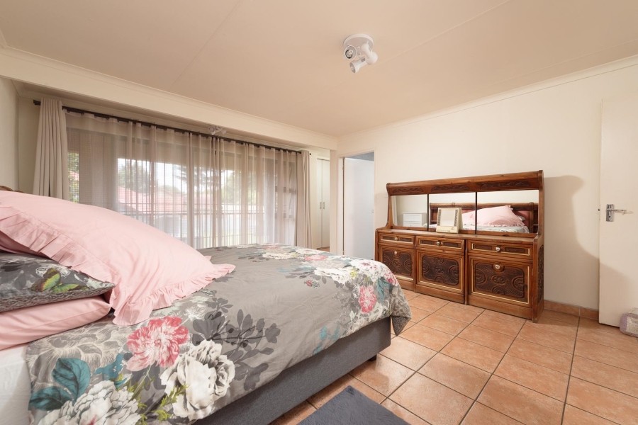 4 Bedroom Property for Sale in Brackendowns Gauteng