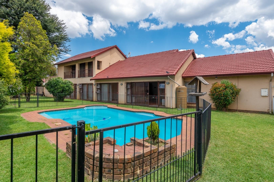4 Bedroom Property for Sale in Brackendowns Gauteng